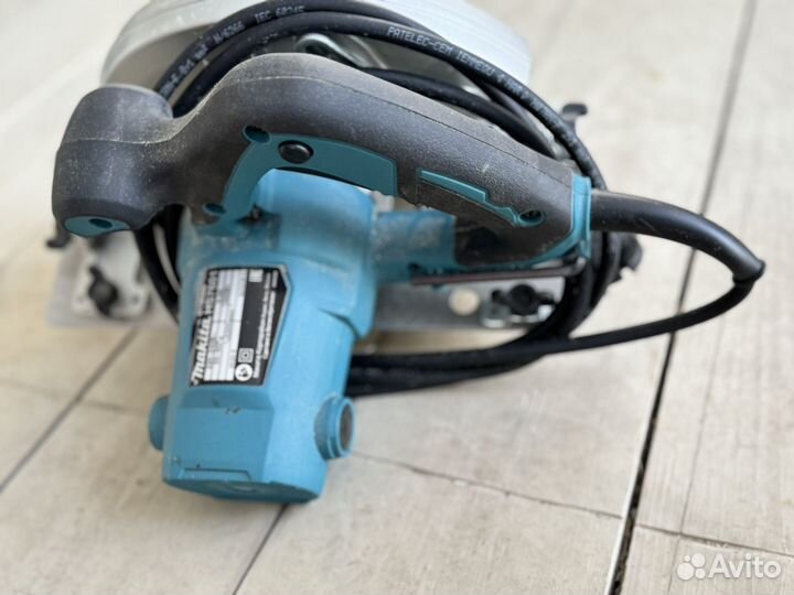 Makita HS7601 циркулярная пила