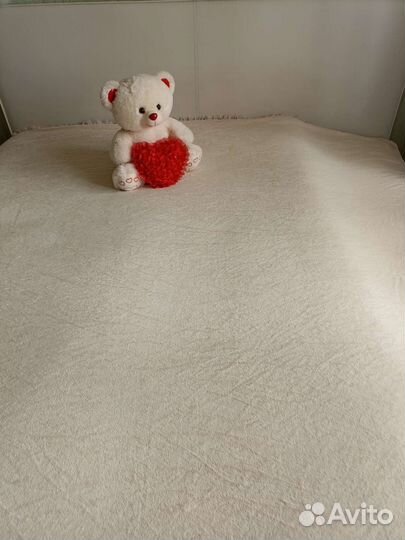 Покрывало двухстороннее, на двухспальную кровать