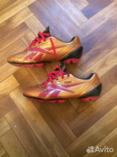 Футбольные бутсы