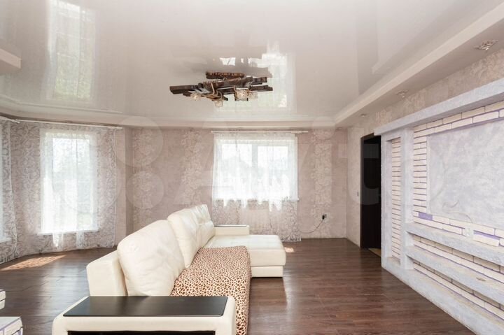 Дом 205 м² на участке 20 сот.