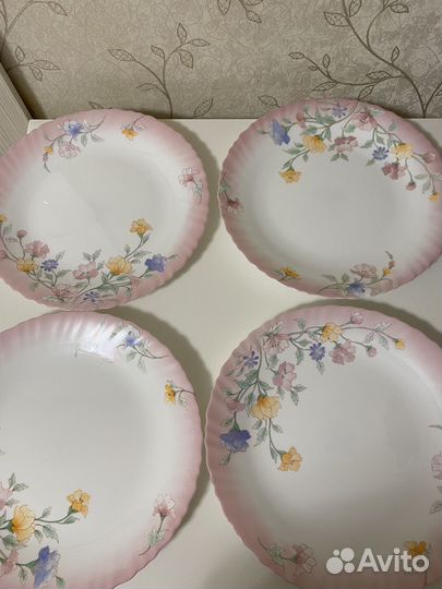 Тарелки розовые Luminarc Elise