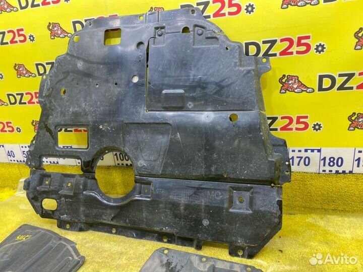 Защита двигателя передняя Toyota Avensis ZRT272 145063