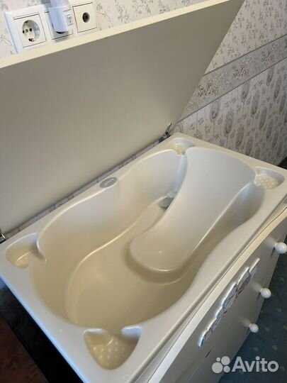 Детская кроватка с комодом итал.фирмы Erbesi