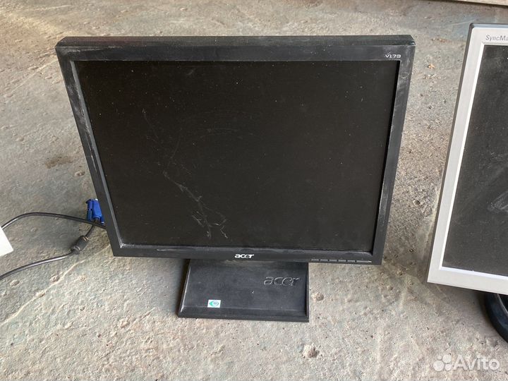 Мониторы 17 дюймов разные