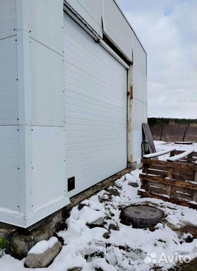 Секционные ворота