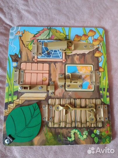 Развивающие игрушки для детей (пирамидки, бизиборд