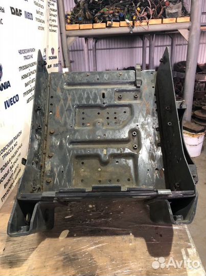 Ящик аккумуляторный Iveco Stralis 2013