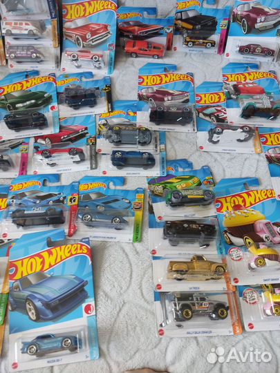 Hot wheels машинки