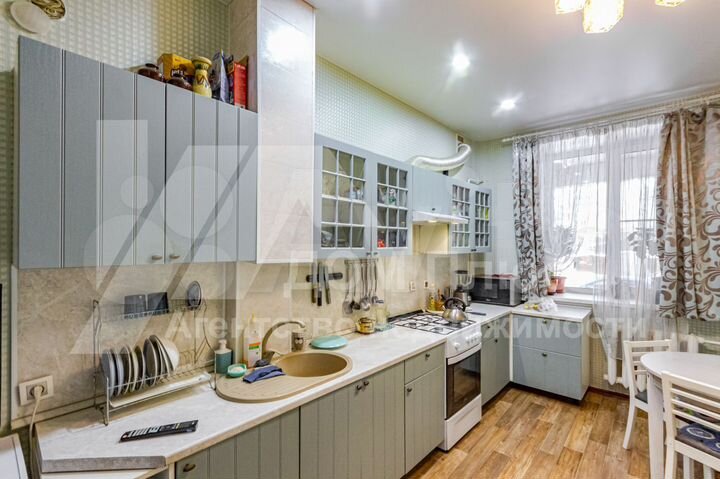 3-к. квартира, 106,8 м², 1/9 эт.