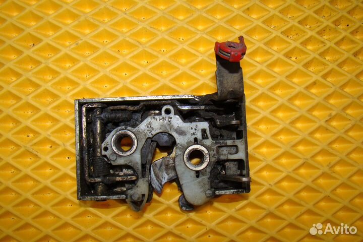 Замок двери передний правый audi 200 c3 ауди 100