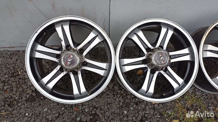 Литые диски r17 6/139.7 Ц.О 100