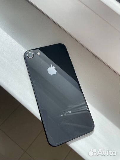 iPhone 8, 64 ГБ