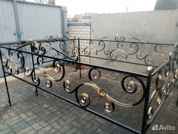 Интерьер для захоронения,кресты оградки, ковка
