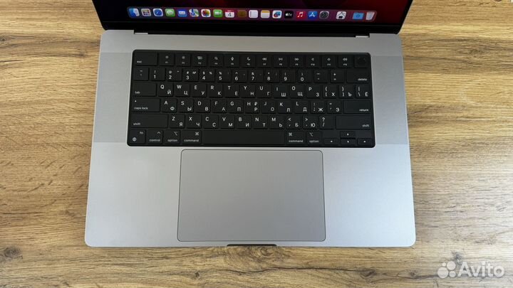 Macbook pro 16 2022 m1 pro/32/1024