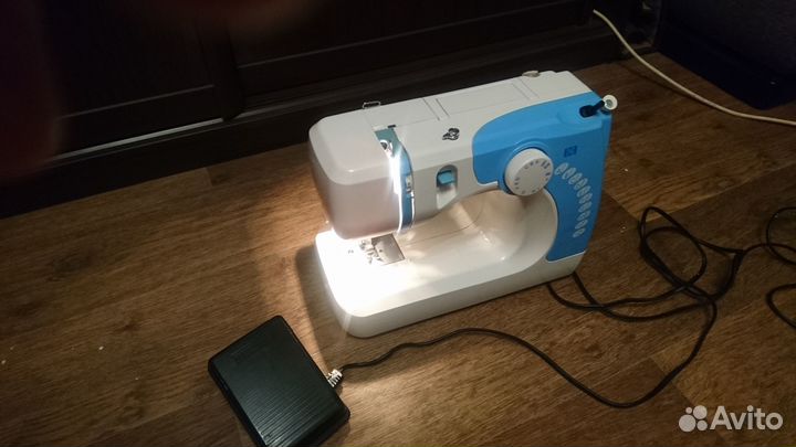 Швейная машина comfort 15