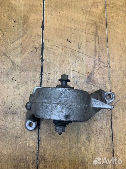 Подушка кпп Opel Vectra C Z19DTH