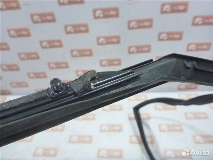 Уплотнительная резинка стекла задняя левая Subaru