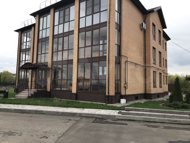 2-к. квартира, 96,7 м², 2/3 эт.