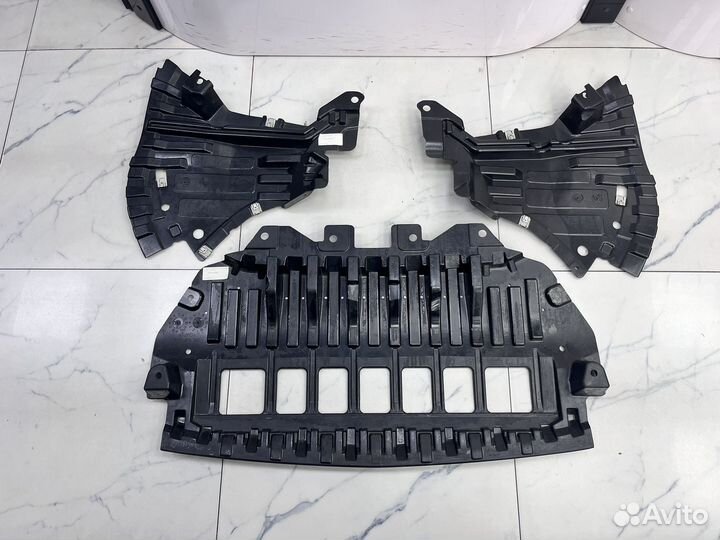 Пыльники переднего бампера Mercedes W222