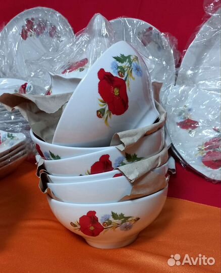 Тарелки, пиалы, супница от сервиза