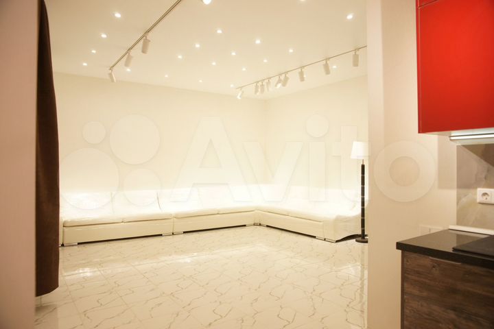 2-к. квартира, 102 м², 2/3 эт.