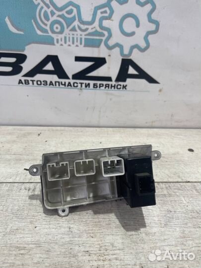 Кнопка корректора фар Kia Ceed 1