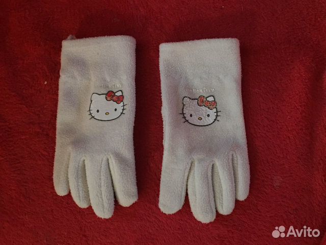 Cумка белая с Китти и перчатки