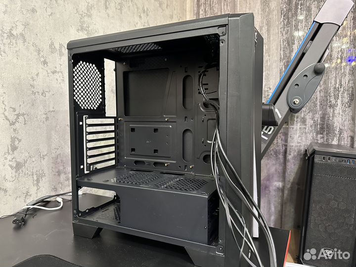 Корпус ддя пк AeroCool Cylon