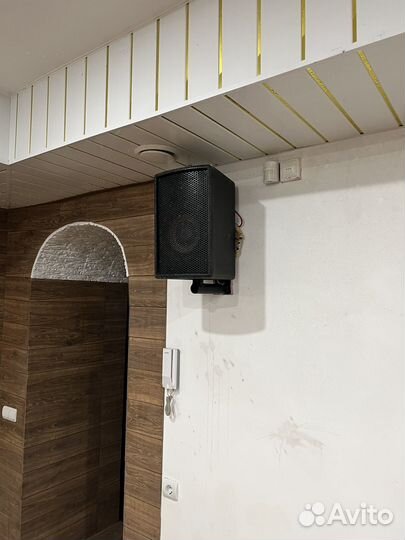 Колонки с встроенным усилителем 2*2