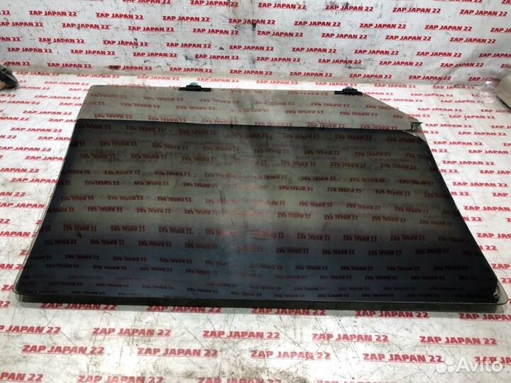 Стекло боковое заднее левое Toyota Town Ace Noah