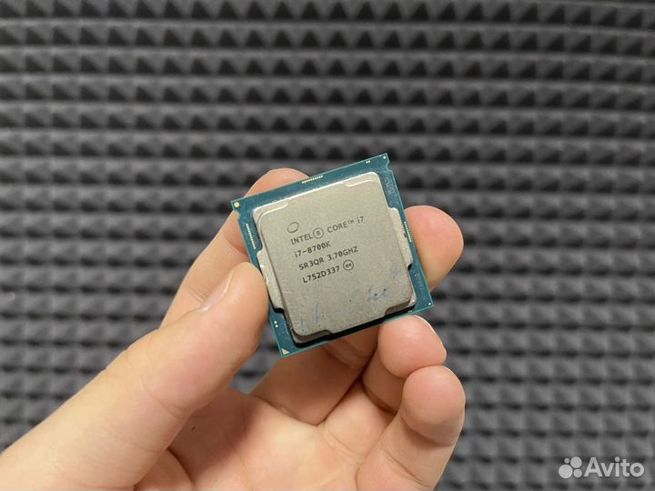 Процессор Intel Core I7 8700K (LGA1151v2)