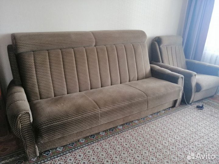Отдам диван