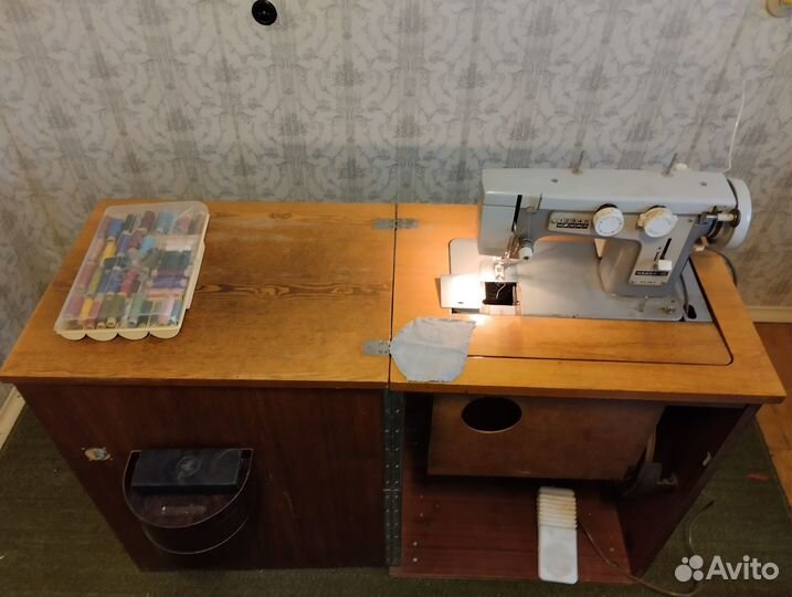 Швейная машинка чайка 3