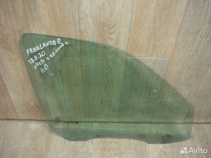 Стекло двери передней правой Land Rover Freelander