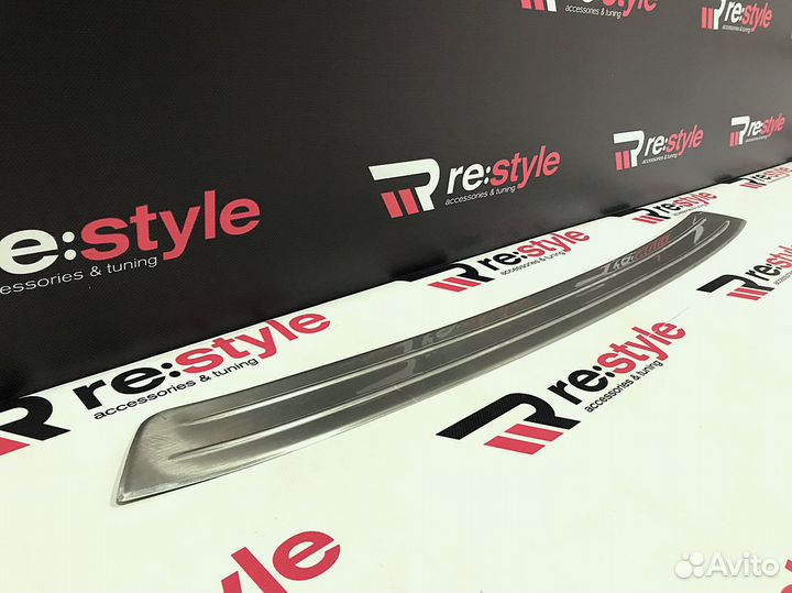 Накладка заднего бампера Prius 30 Хром