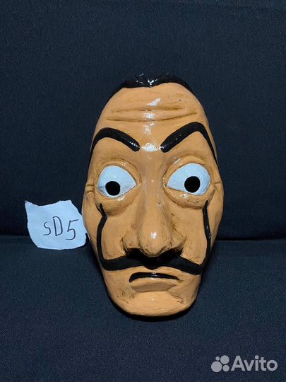 Маска Salvador Dali