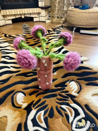 Букет с вазой вязаные