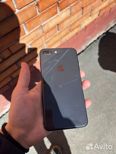 iPhone 8 Plus, 128 ГБ