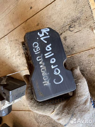 Блок Abs Toyota Corolla 150