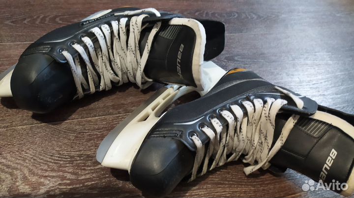 Хоккейные коньки bauer