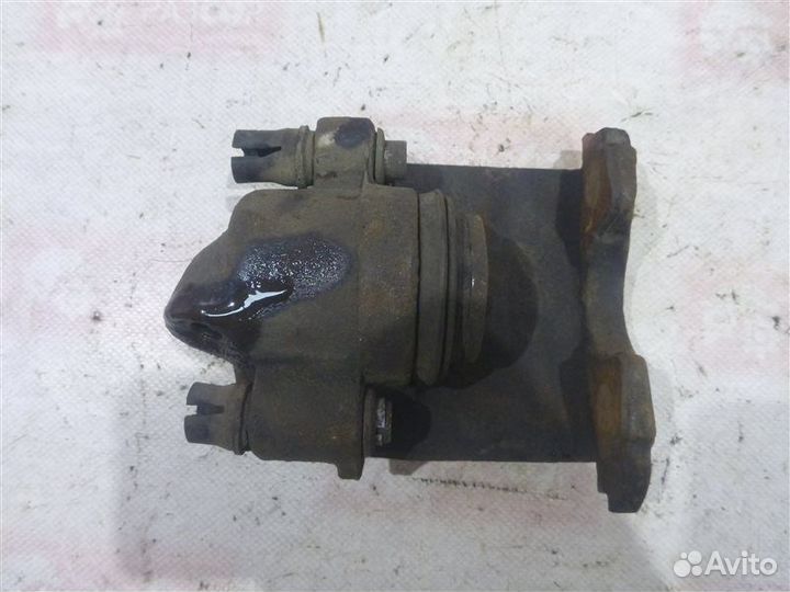 Суппорт передний левый Volkswagen Golf MK2 1990