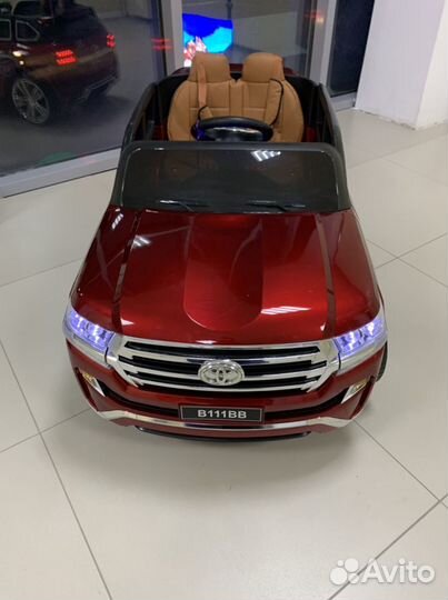 Детский электромобиль