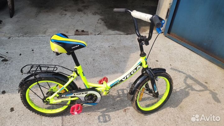 Велосипед детский Vega колеса 16