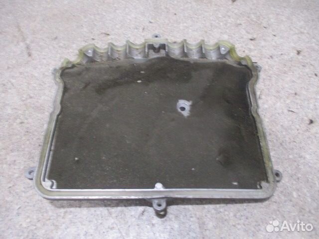 Крышка блока реле и предохранителей Mercedes-Benz