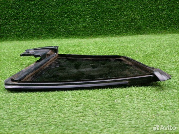 Стекло двери (форточка) заднее левое Mazda 6