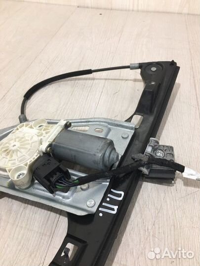 Стеклоподъемник передний правый Mercedes Benz C180