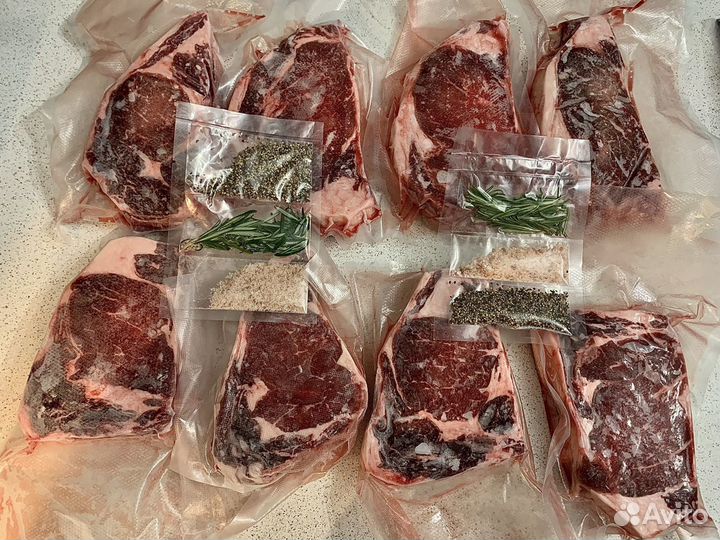 Стейк. Рибай. Мясо мраморное