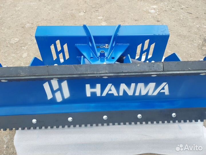 Поворотный гидравлический отвал на кун 2 м