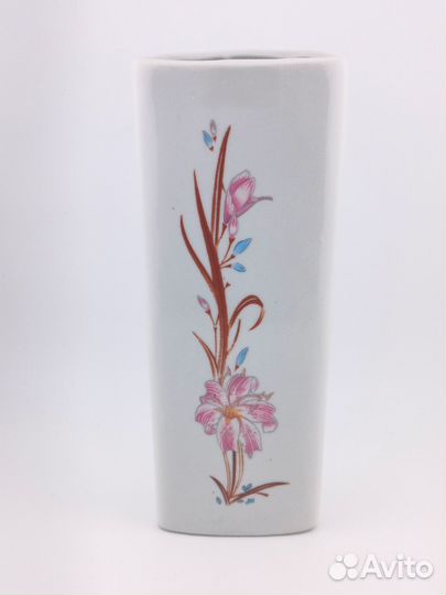 Ваза для цветов. Фарфор