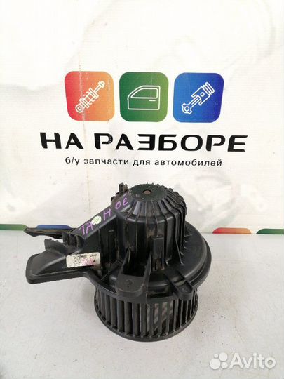 Мотор отопителя (печки) задний Chevrolet Tahoe GMT